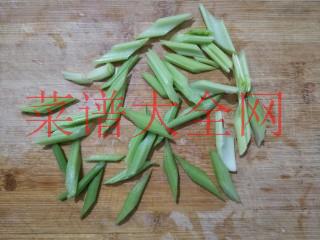 香肠炒芹菜万万没想到做法
